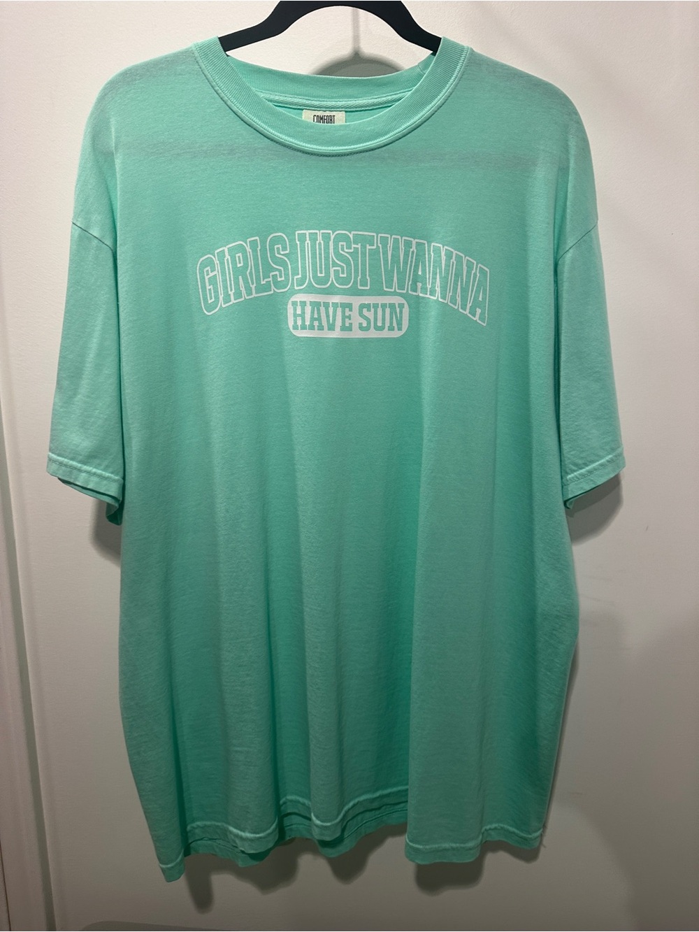 NWOT Comfort Colors Mint Graphic 'Girls Just Wanna Have Sun' Short Sleeve Tee XL